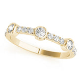 Yellow gold Bezel Set Round Diamond Pavé Band