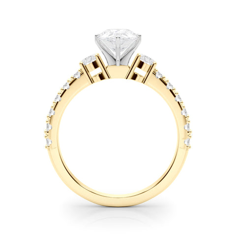 Yellow gold Pear Cut Three-Stone Diamond Pavé Band with Prong Setting