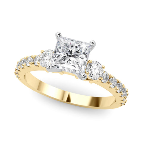 Yellow gold Princess Cut Three-Stone Diamond Pavé Band with Prong Setting