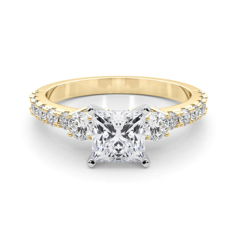 Yellow gold Princess Cut Three-Stone Diamond Pavé Band with Prong Setting