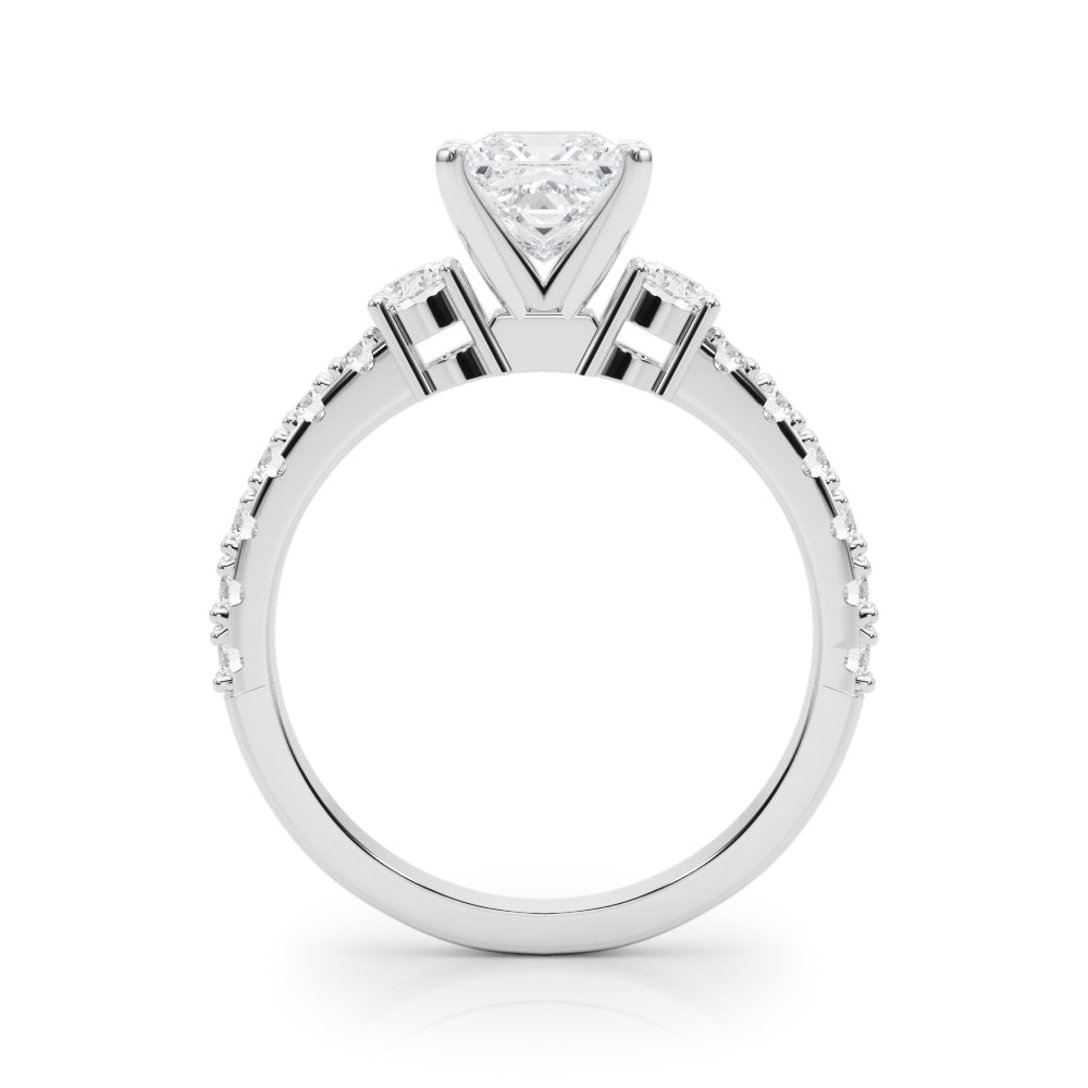 White gold Princess Cut Three-Stone Diamond Pavé Band with Prong Setting