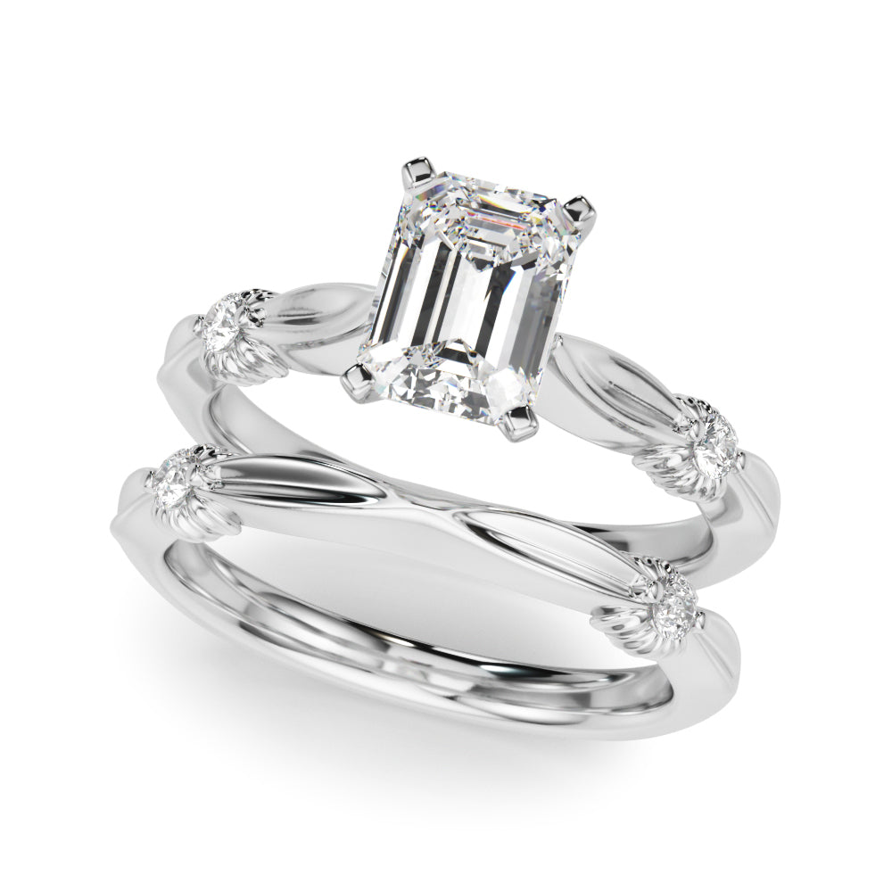 White gold Emerald Solitaire Diamond Twisted Band with Four-Prong Setting
