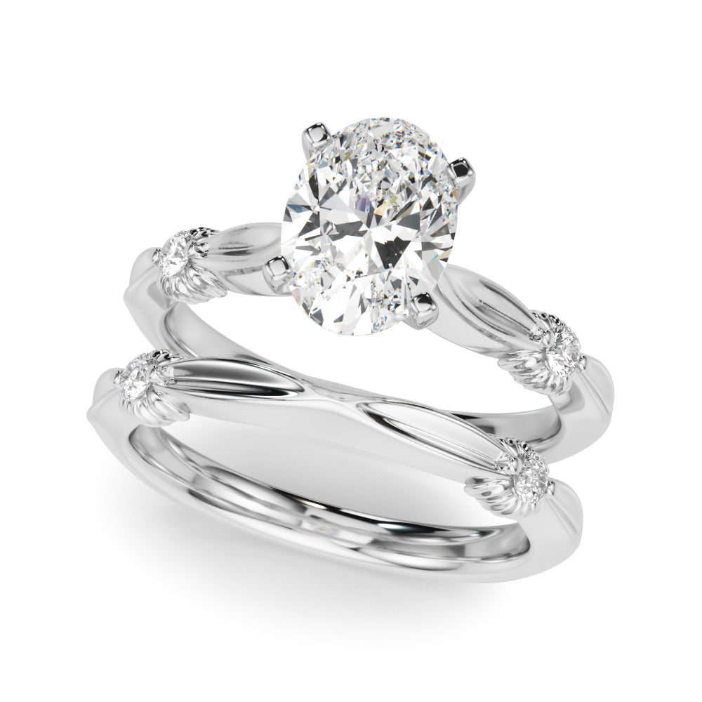 White gold Oval Solitaire Diamond Twisted Band with Four-Prong Setting