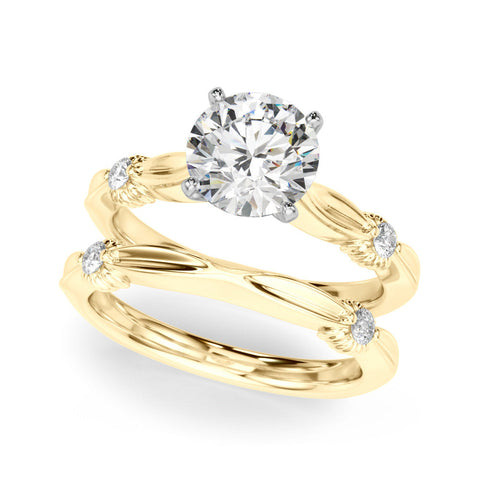 Yellow gold Cushion Solitaire Diamond Twisted Band with Four-Prong Setting