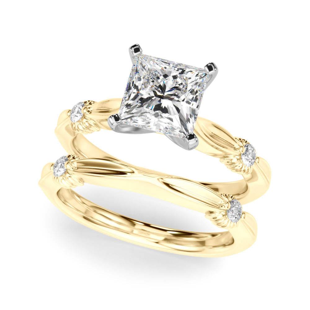 Yellow gold Princess Solitaire Diamond Twisted Band with Four-Prong Setting