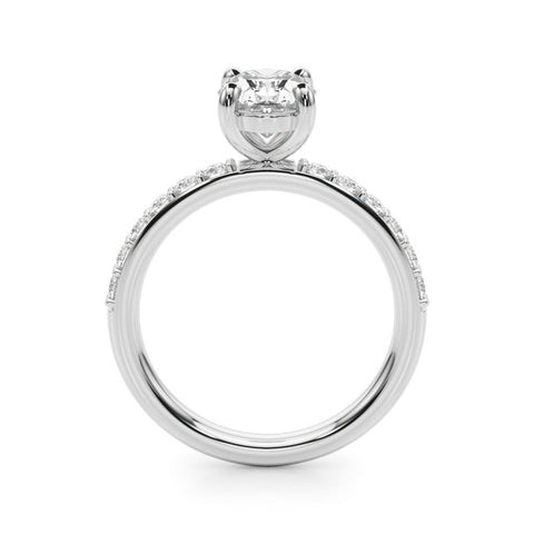 White gold Oval Cut Diamond Pavé Band Solitaire Ring with Four-Prong Setting