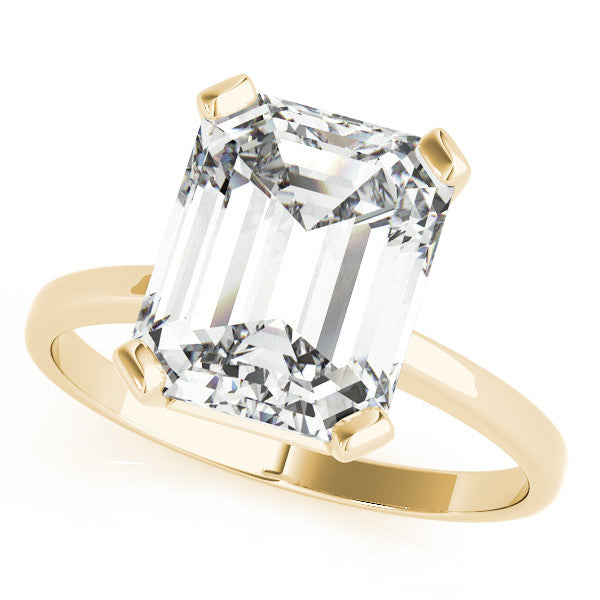Yellow gold Princess Cut Solitaire Ring with Four-Prong Setting and Classic Band