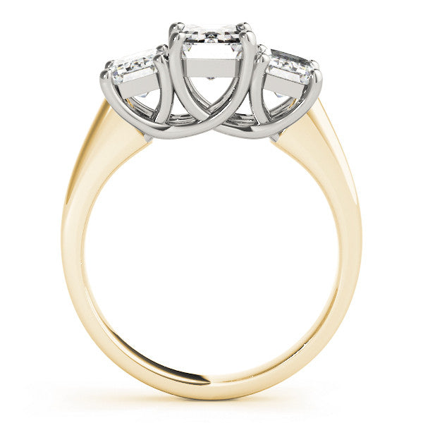 Yellow gold Three-Stone Round Cut Diamond Ring with Prong Setting and Classic Band