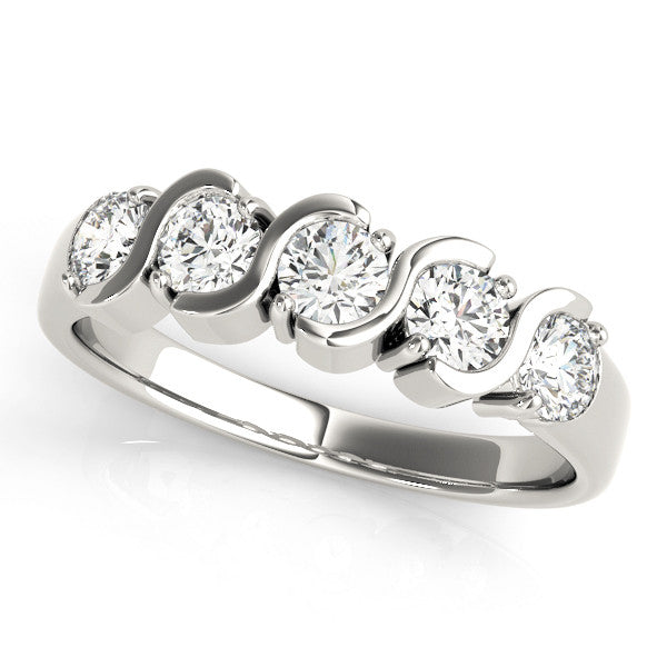 White gold Five-Stone Round Diamond Wave Band with Shared Prong Setting