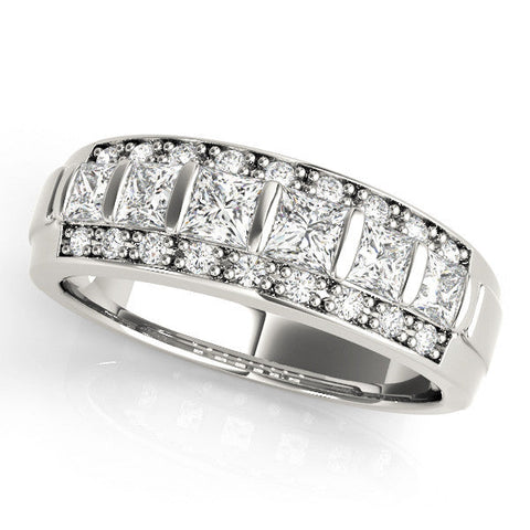 White gold Channel-Set Princess Cut Diamond Pavé Band
