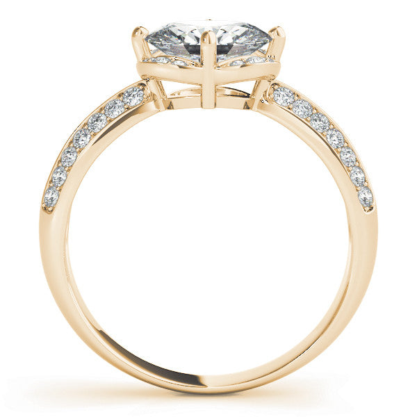 Yellow gold Oval Halo Diamond Split Shank Ring with Four-Prong Setting