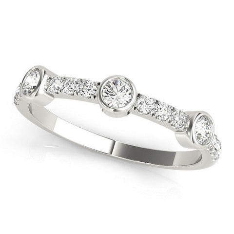 White gold Bezel Set Round Diamond Pavé Band
